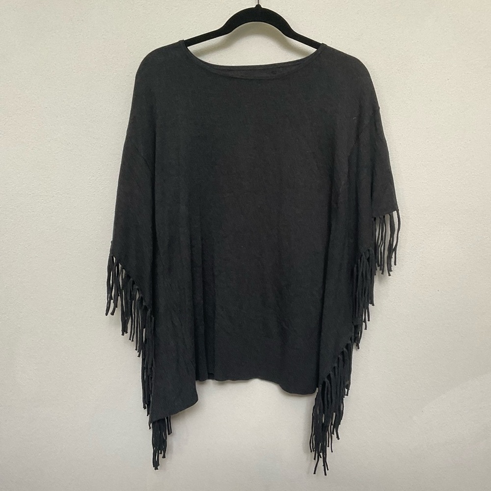 Frank Lyman Dark Grey Western Fringe Poncho Size Medium Fall Winter Neutral